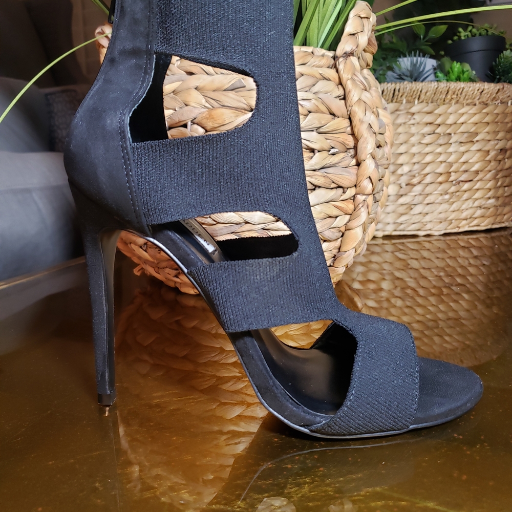 STEVE MADDEN Black Women's Heels